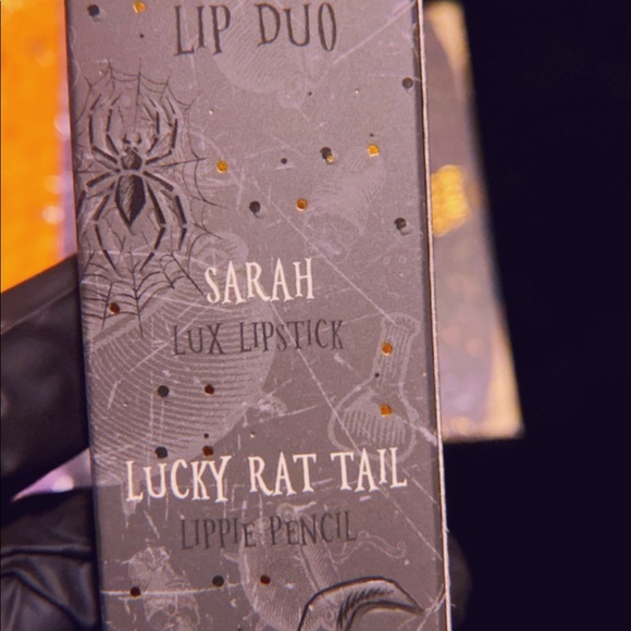 Colourpop x Disney licensed Hocus Pocus Flirty Witch Sarah Collection - Picture 9 of 14
